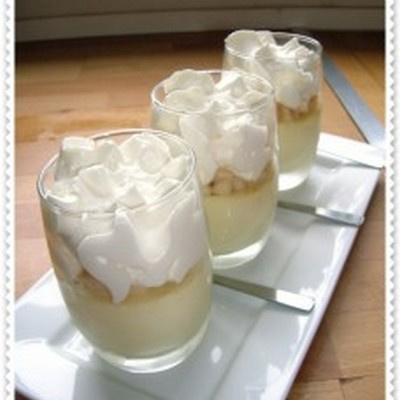 Crème de roquefort Papillon et mousse de poire au siphon