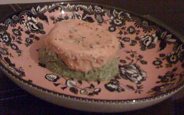 P'tits flans au brocolis en chemise de truite fumée