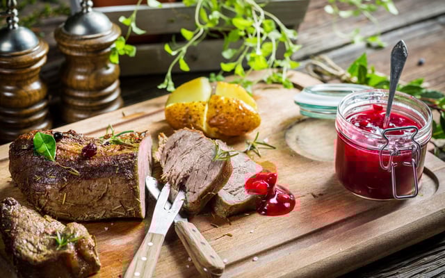 Rôti de cerf en cocotte