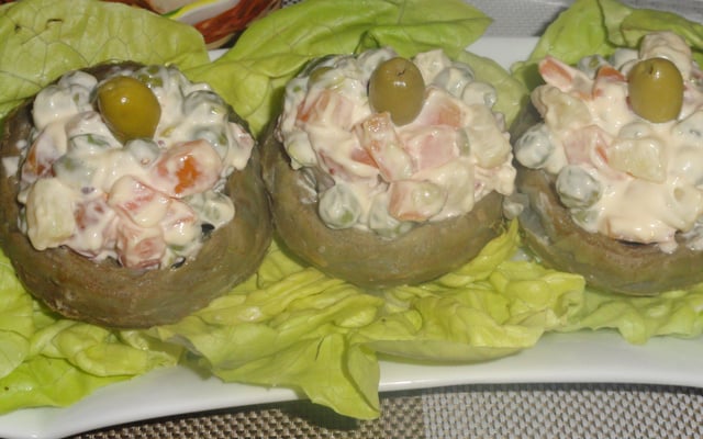 Artichauts farcis à la macédoine