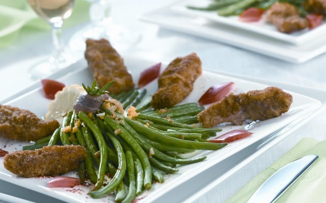 Mini viennoises de veau sur tombée de haricots verts