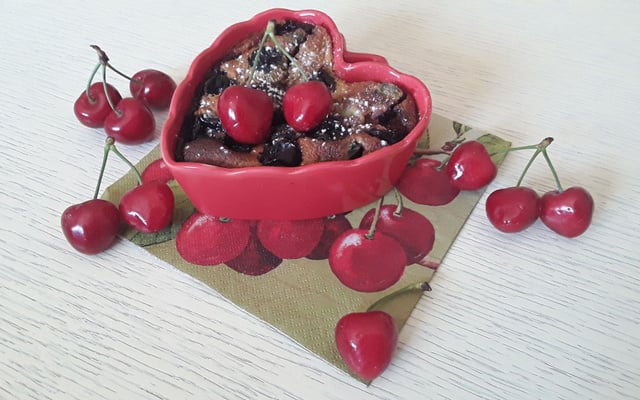 Clafoutis aux cerises crémeux
