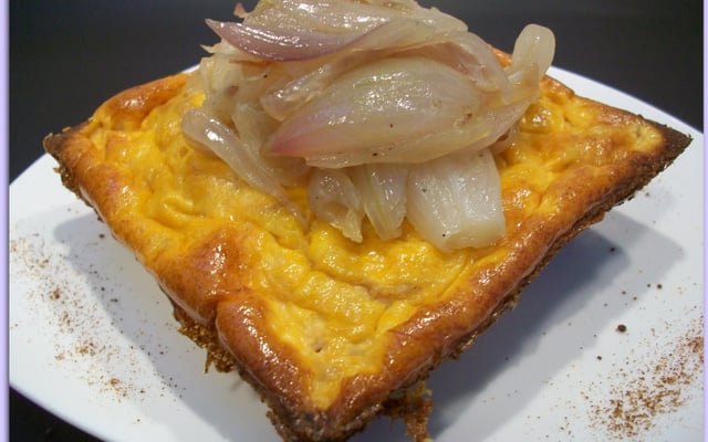 Flan au thon & échalotes confites