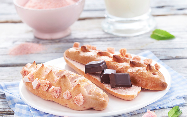 Pain au lait au Biscuit Rose