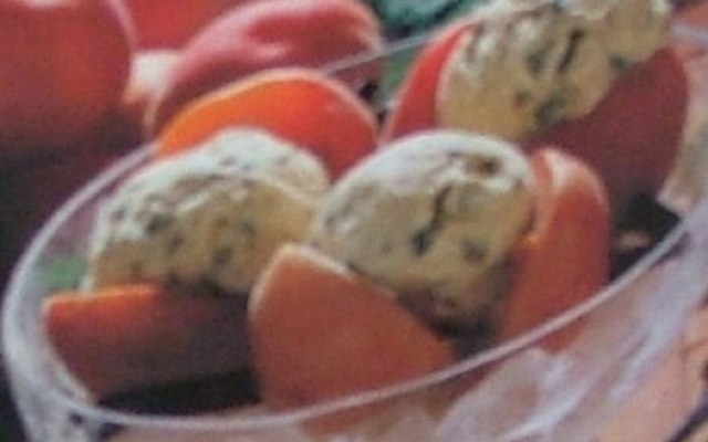 Abricots rôtis et glace à la pistache