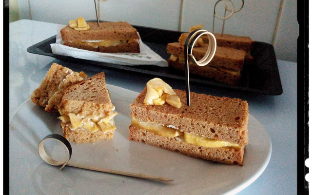 Casse-croûte de pain d'épices aux pommes fondantes