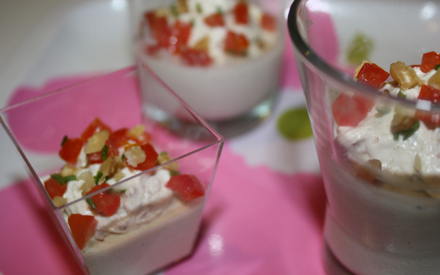 Panacotta de roquefort et crème aux noix