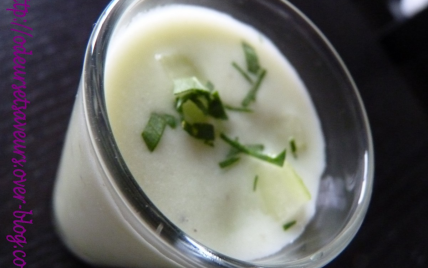 Velouté glacé de concombre au lait de coco