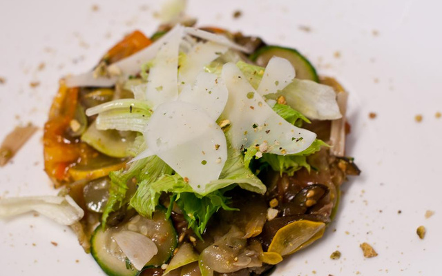 Carpaccio de Légumes Estivaux, Copeaux de Tome de Brebis & Pignons grillés
