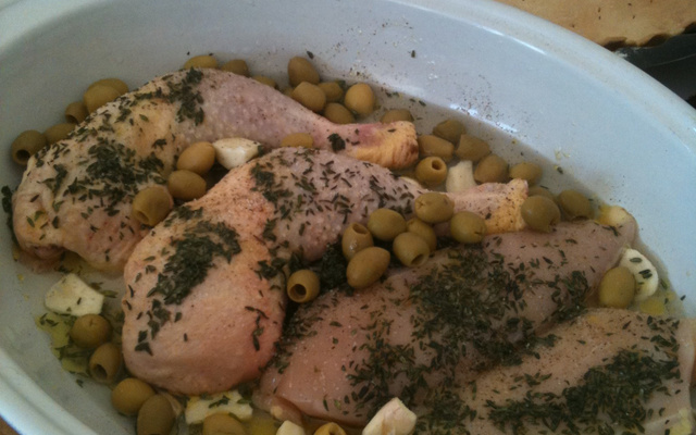 Poulet à l'ail et aux olives