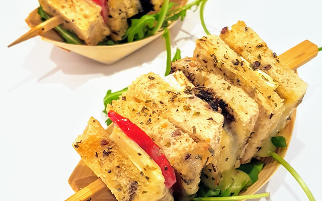 Brochettes croque-monsieur au brie
