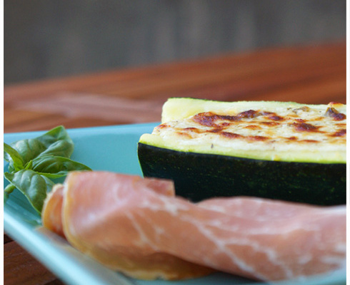 Courgettes farcies au fromage frais et jambon de Parme