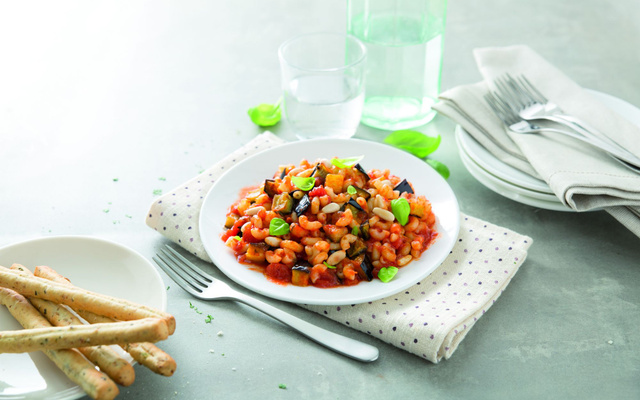 Coquillettes à la sauce basilico, aubergine et ricotta