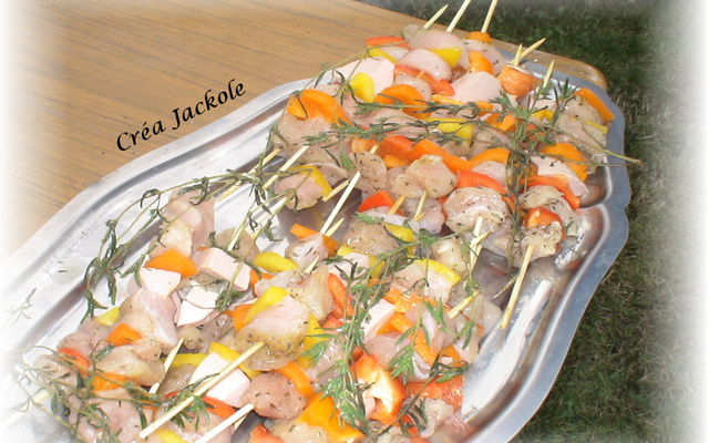 Brochettes dinde et cervelas aux petits légumes