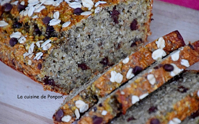 Banane bread healty aux graines de chia, noix de coco et pépites de chocolat