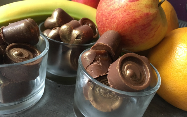Chocolats fourrés à la ganache aux noisettes