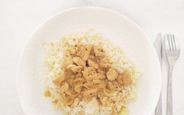 Curry de poulet au lait de coco