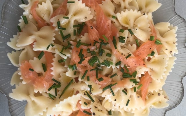 Salade de pâtes au saumon fumé