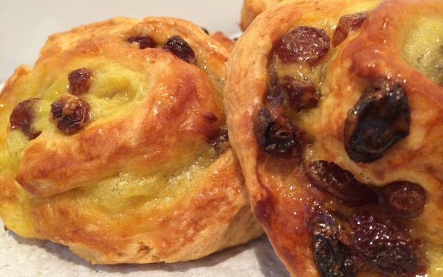 Petits pains aux raisins maison