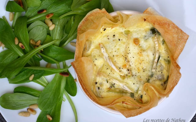 Tartelettes en feuilles de brick aux poireaux et au brie