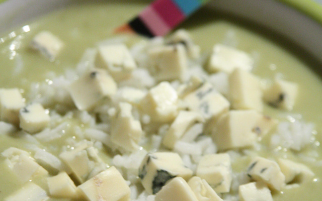 Velouté complet poireaux, pommes de terre-fourme d'ambert, riz