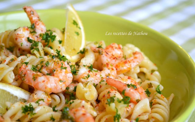 Spirelli aux scampis marinés au citron, à l'ail et piment d'Espelette