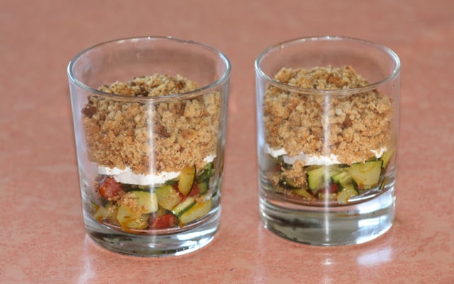 Crumble de courgettes au chorizo et au chèvre