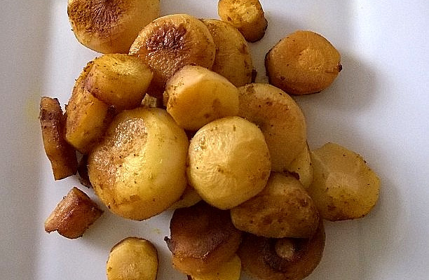 Navets nouveaux et panais caramélisés au curry
