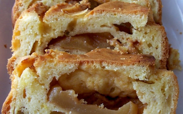 Cake au foie gras et pommes caramélisées