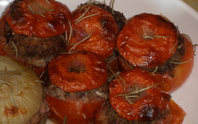 Tomates farcies parfumées aux herbes de Provence