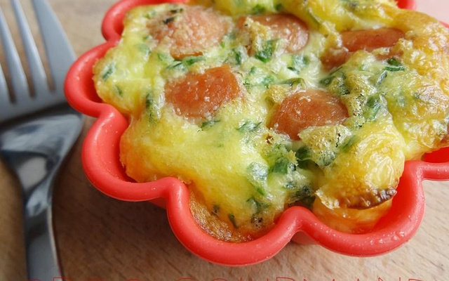 Mini-clafoutis aux saucisses Knacki