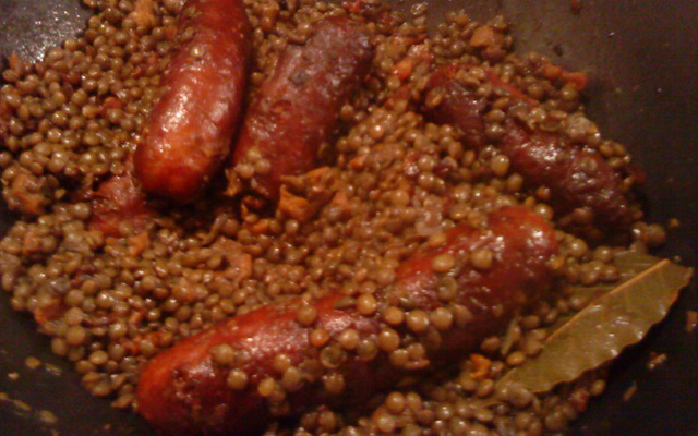 Saucisses aux herbes aux lentilles