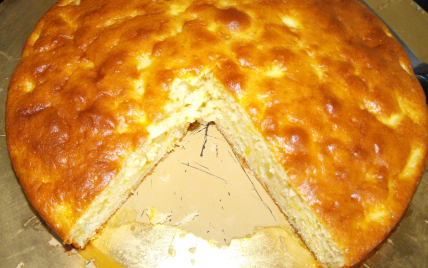 Gâteau au yaourt (aux pommes)