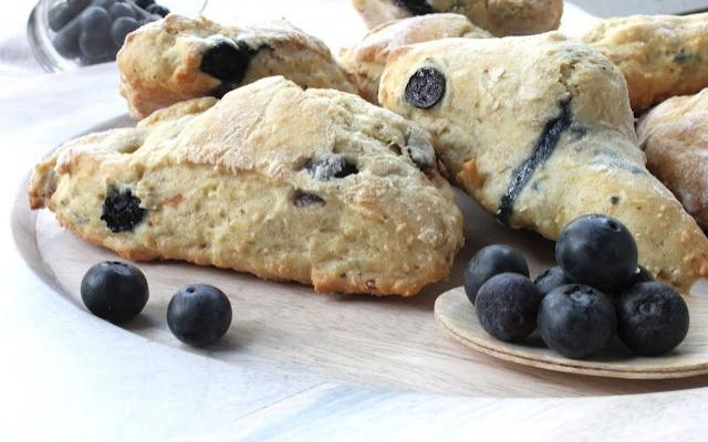 Blueberry Buttermilk Scones (sans beurre)