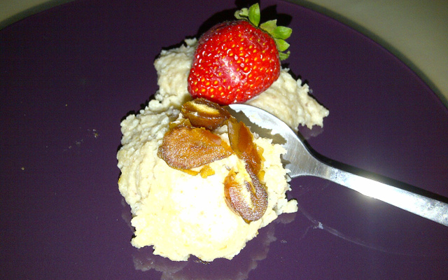 Rice pudding with dates