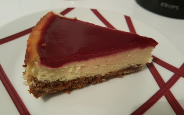 Cheesecake au chocolat blanc et aux framboises