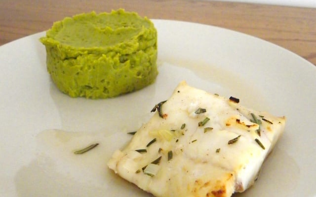 Filet de cabillaud à la bière et purée de petit-pois express