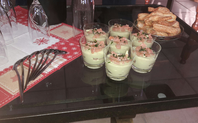 Verrines mousse d'avocat et saumon