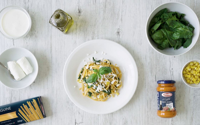 Linguine au pesto rosso et fromage caprino