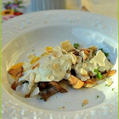 L'œuf poché au boursin, champignons dit de Paris