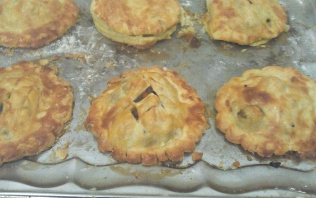 Chaussons à l'agneau, aux épices et à la carotte