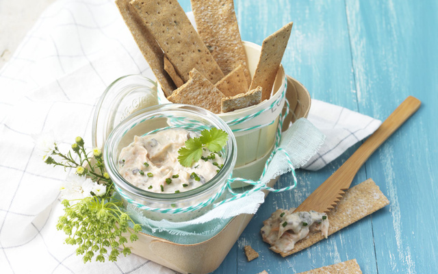 Rillettes de saumon et aubergines fumées au St Môret®