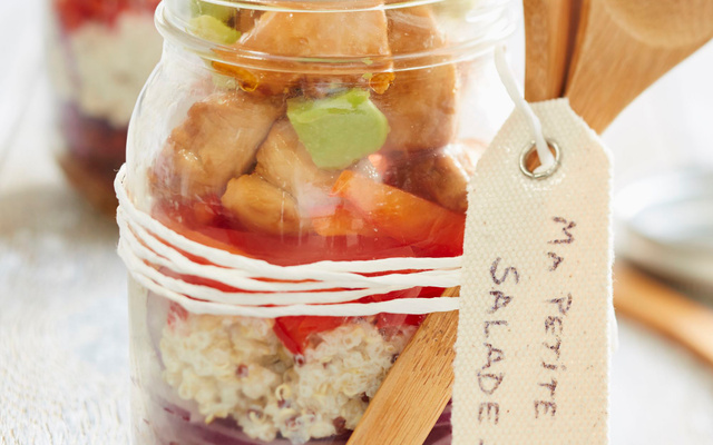 Salade composée au quinoa et au poulet