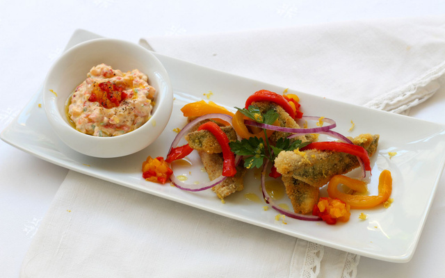 Nuggets de maquereau, sauce aux poivrons