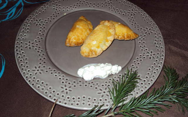 Chaussons au Cottage cheese, figues et au miel