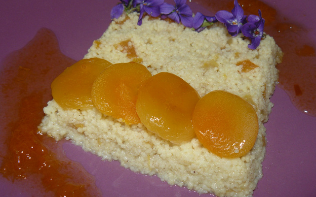 Semoule sucrée aux abricots