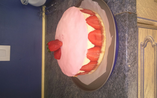 Fraisier et crème mousseline à la vanille 