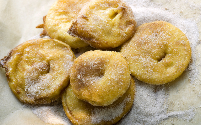 Beignets aux pommes et Calvados