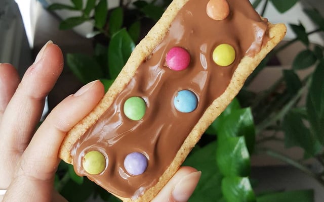 Petits biscuits aux deux chocolats et smarties