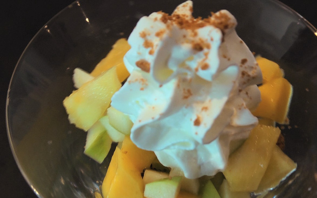 Salade de fruits avec sa Chantilly par Marie